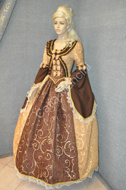 costume epoca 1700 (6)