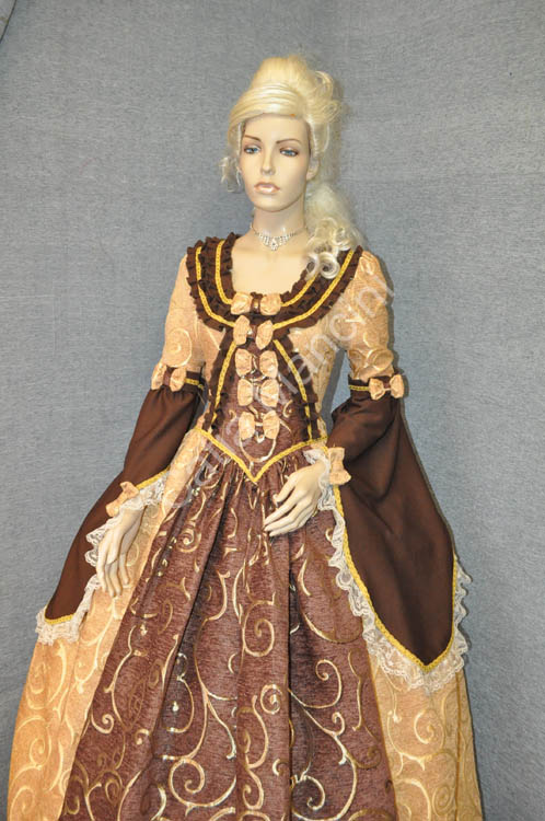 costume epoca 1700