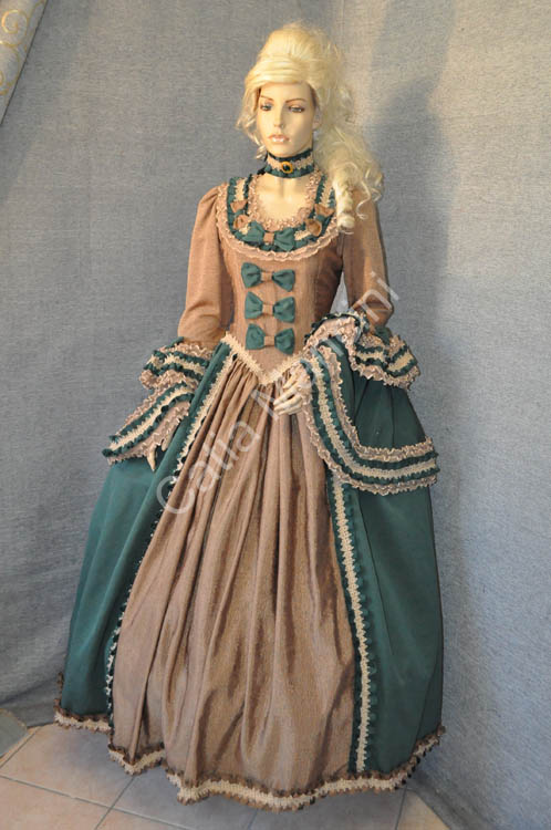 Costume del Settecento Donna (7)