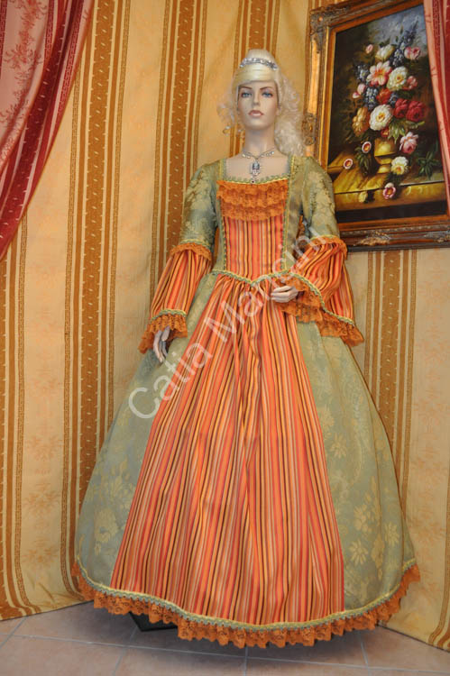 Vestiti di Carnevale su misura (1)