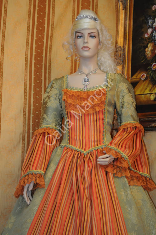 Vestiti di Carnevale su misura (2)
