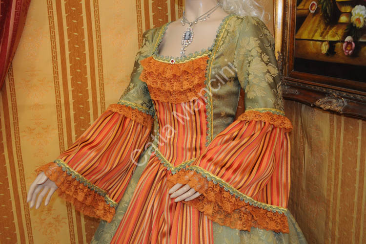 Vestiti di Carnevale su misura (9)
