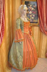 Vestiti di Carnevale su misura (5)