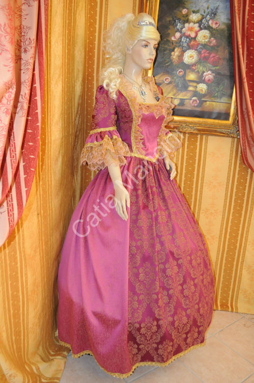 Vendita costumi e vestiti di carnevale (1)