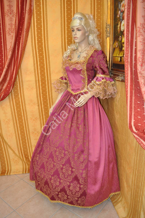 Vendita costumi e vestiti di carnevale (6)