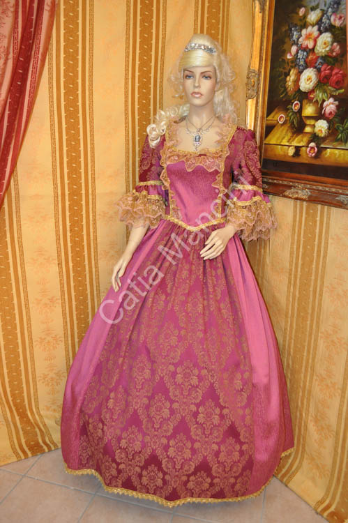 Vendita costumi e vestiti di carnevale