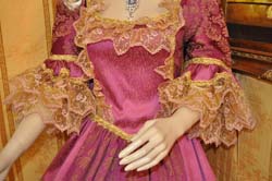 Vendita costumi e vestiti di carnevale (14)