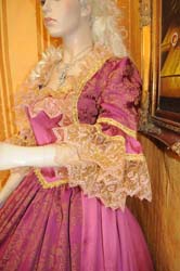 Vendita costumi e vestiti di carnevale (2)