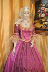 Vendita costumi e vestiti di carnevale (4)