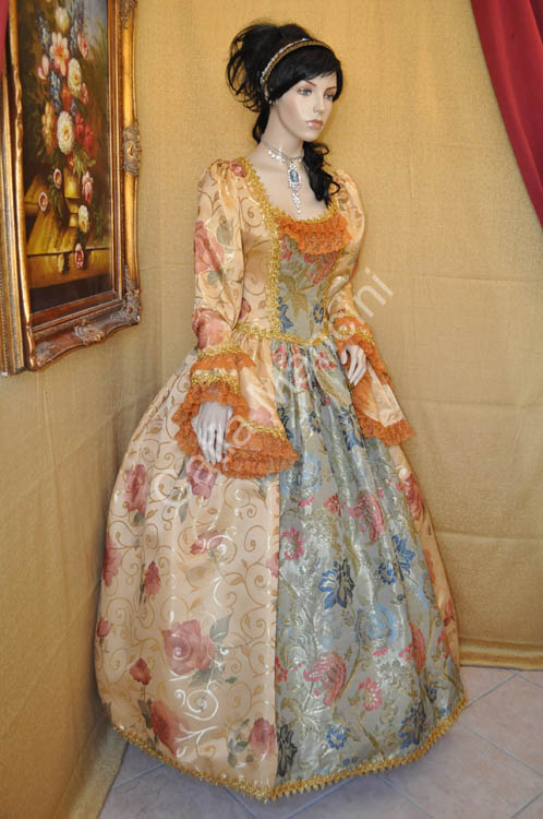 Venetian Costumes for rent (1)