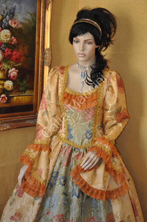 Venetian Costumes for rent (9)