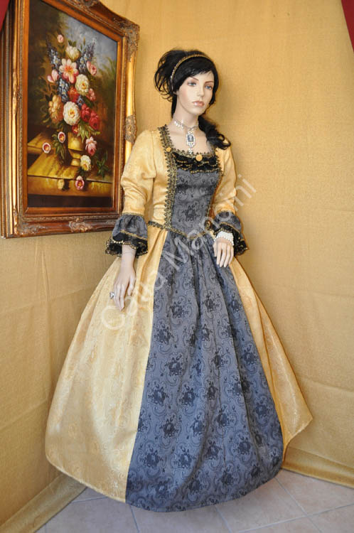 Popular Venetian Costume 1728 (1)
