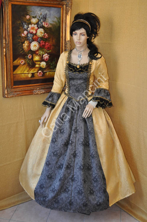Popular Venetian Costume 1728 (11)