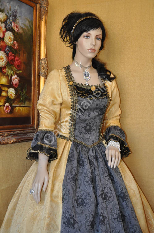 Popular Venetian Costume 1728 (2)