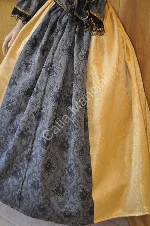 Popular Venetian Costume 1728 (6)