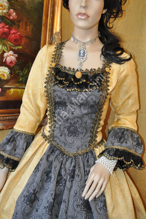 Popular Venetian Costume 1728 (9)