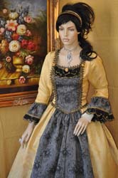 Popular Venetian Costume 1728 (12)
