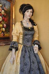 Popular Venetian Costume 1728 (2)