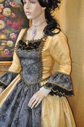Popular Venetian Costume 1728 (8)