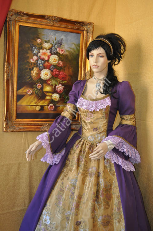 a Venetian woman Costume 1736 (12)