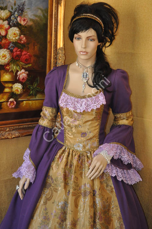 a Venetian woman Costume 1736 (3)