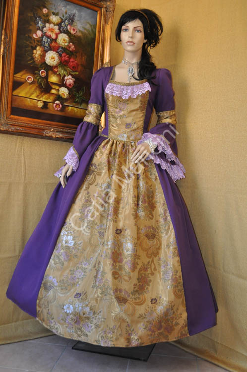a Venetian woman Costume 1736 (4)