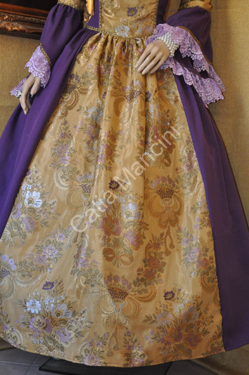 a Venetian woman Costume 1736 (5)