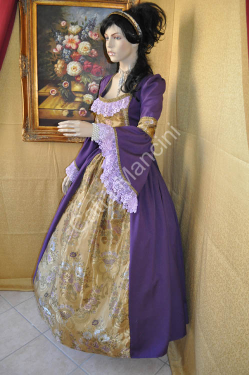 a Venetian woman Costume 1736 (7)