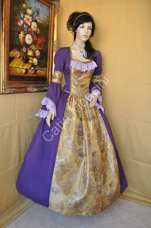 a Venetian woman Costume 1736 (9)