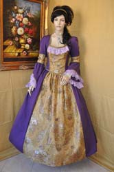 a Venetian woman Costume 1736 (1)
