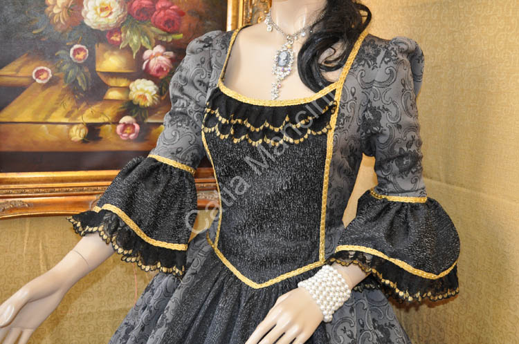 Damigella Veneziana del 1734 (9)