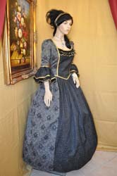 Damigella Veneziana del 1734 (1)