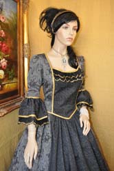 Damigella Veneziana del 1734 (2)