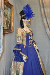 Costume-storico-per-feste-in-maschera