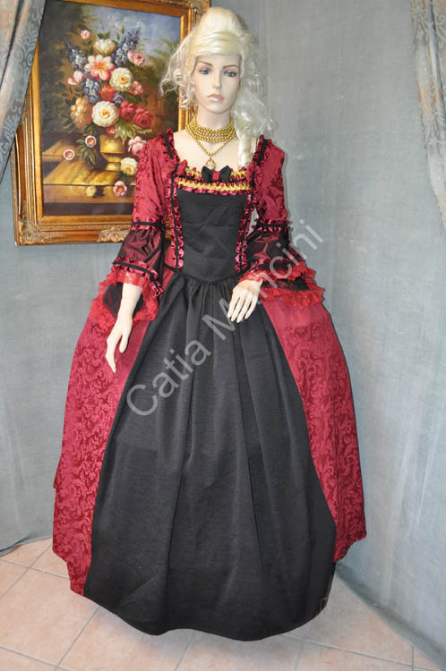 Costume-Storico-Settecento-Veneziano-1700