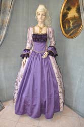 Costume-Storico-Stile-Reggenza-1700