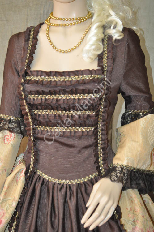 Abito-Dama-del-Settecento (3)