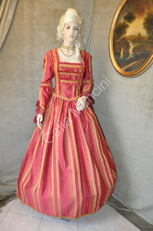 http://www.catiamancini.it/Dameofferta/Damaofferta548/images/Vestiti-Donna-1700%20(9).JPG
