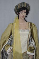 Donna del medioevo copricapo (3)