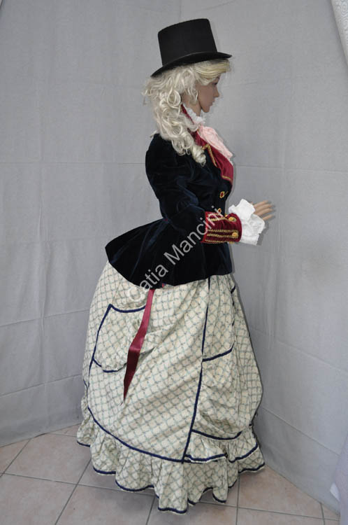 Catia Mancini victorian dress lady (10)