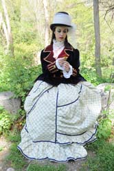 Catia Mancini victorian dress lady (9)