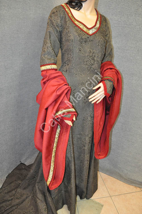 historical costume medieval Italian woman (12)