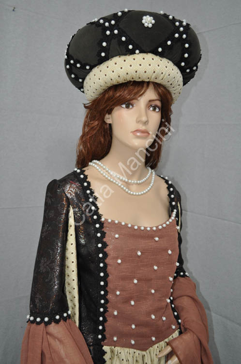 costumes historic Renaissance woman (11)