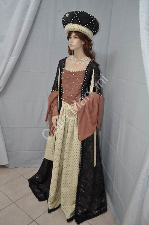 costumes historic Renaissance woman (3)