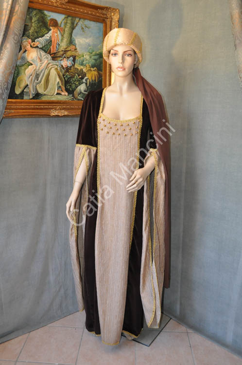 Vestito del Medioevo Femminile (1)