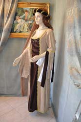 Vestito per cortei Medioevali (2)