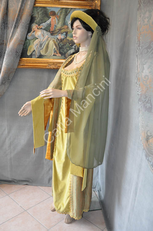 Costume-femminile-del-medioevo (13)
