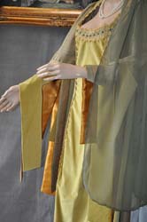 Costume-femminile-del-medioevo (14)