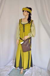 medieval woman dress (16)