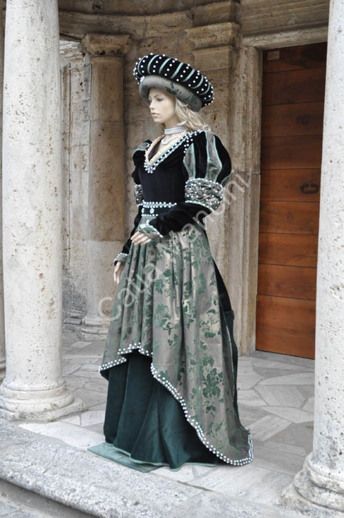 Catia Mancini Dama medievale vestito (6)